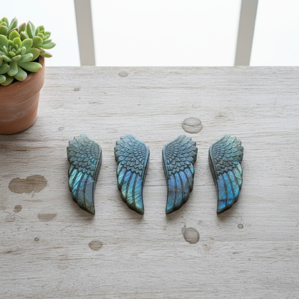 A labradorite wing carving, an - Office Furniture In China recension och pris